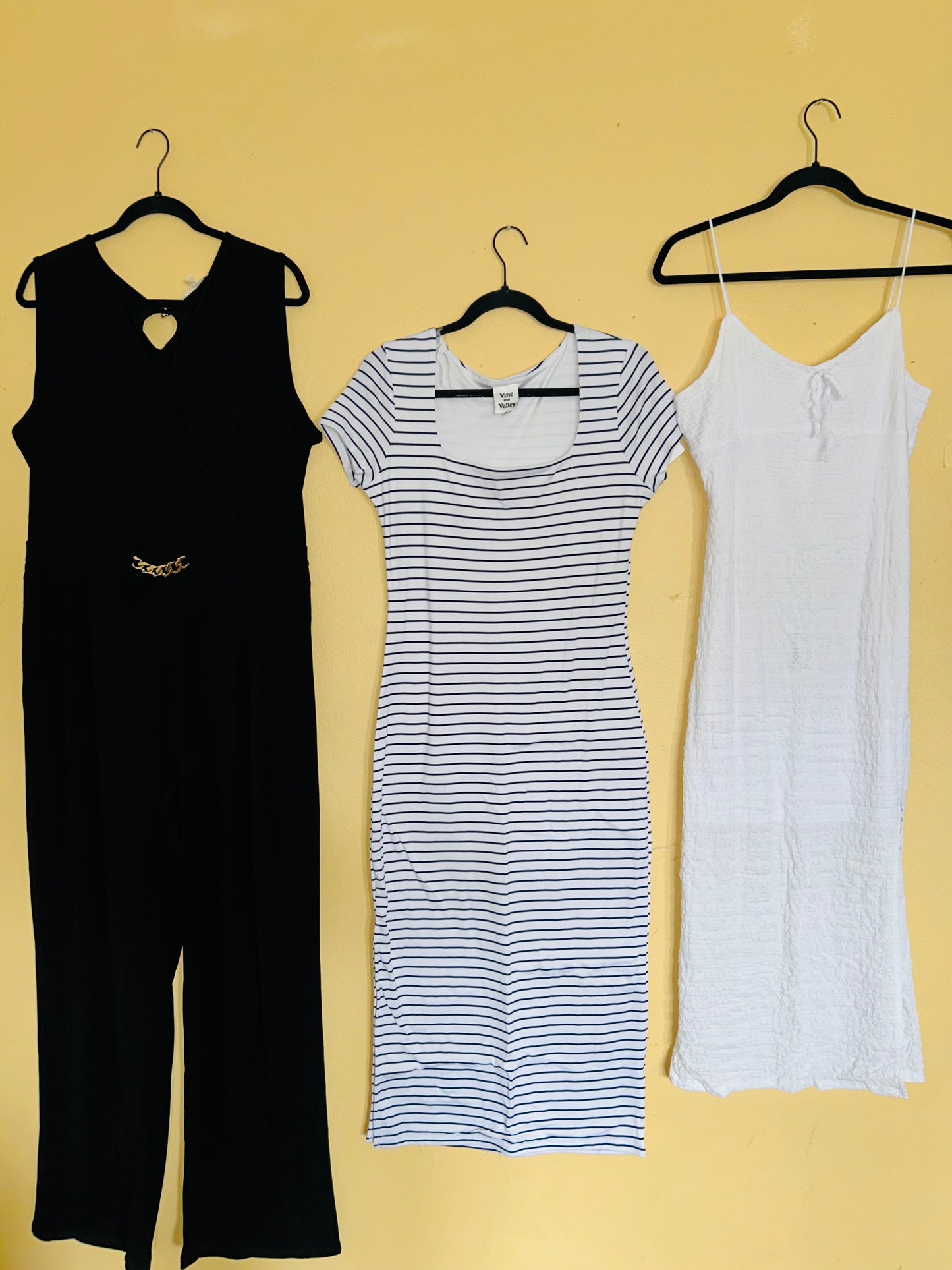 White Lace Scrunch Dress *BRAND NEW W/TAGS*