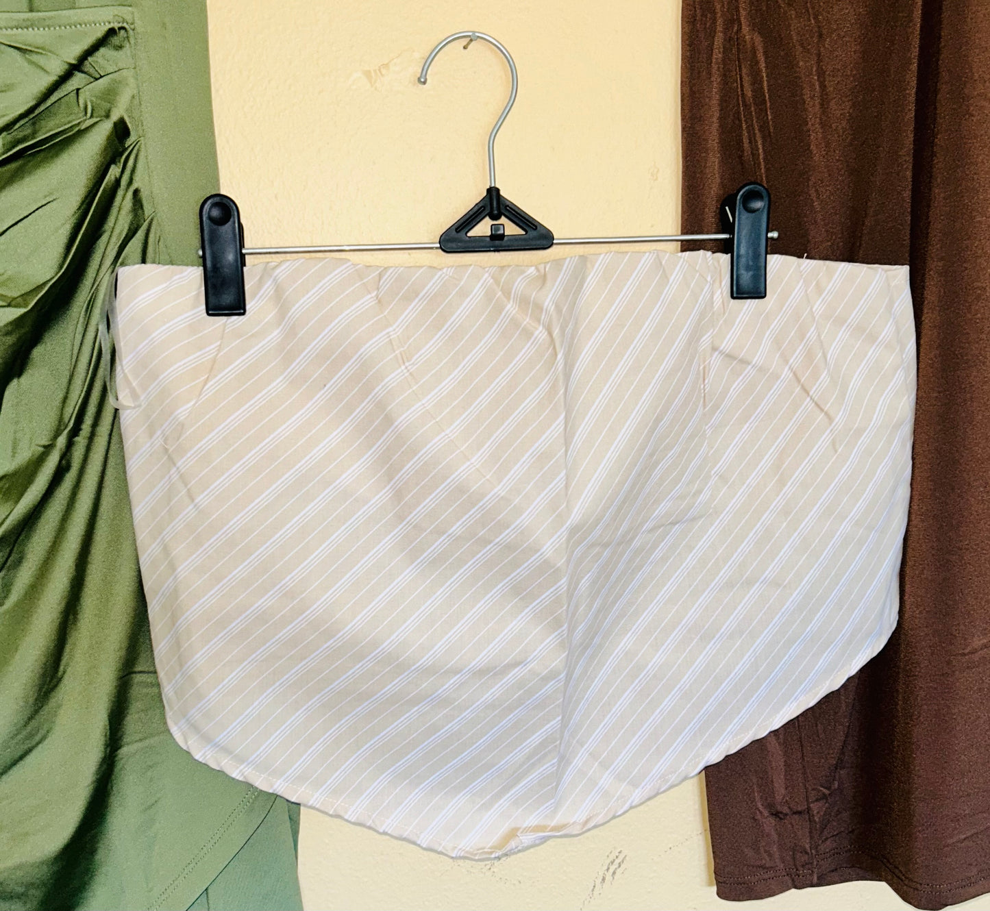 Pinstripe Taupe/White Top *BRAND NEW W/TAGS*