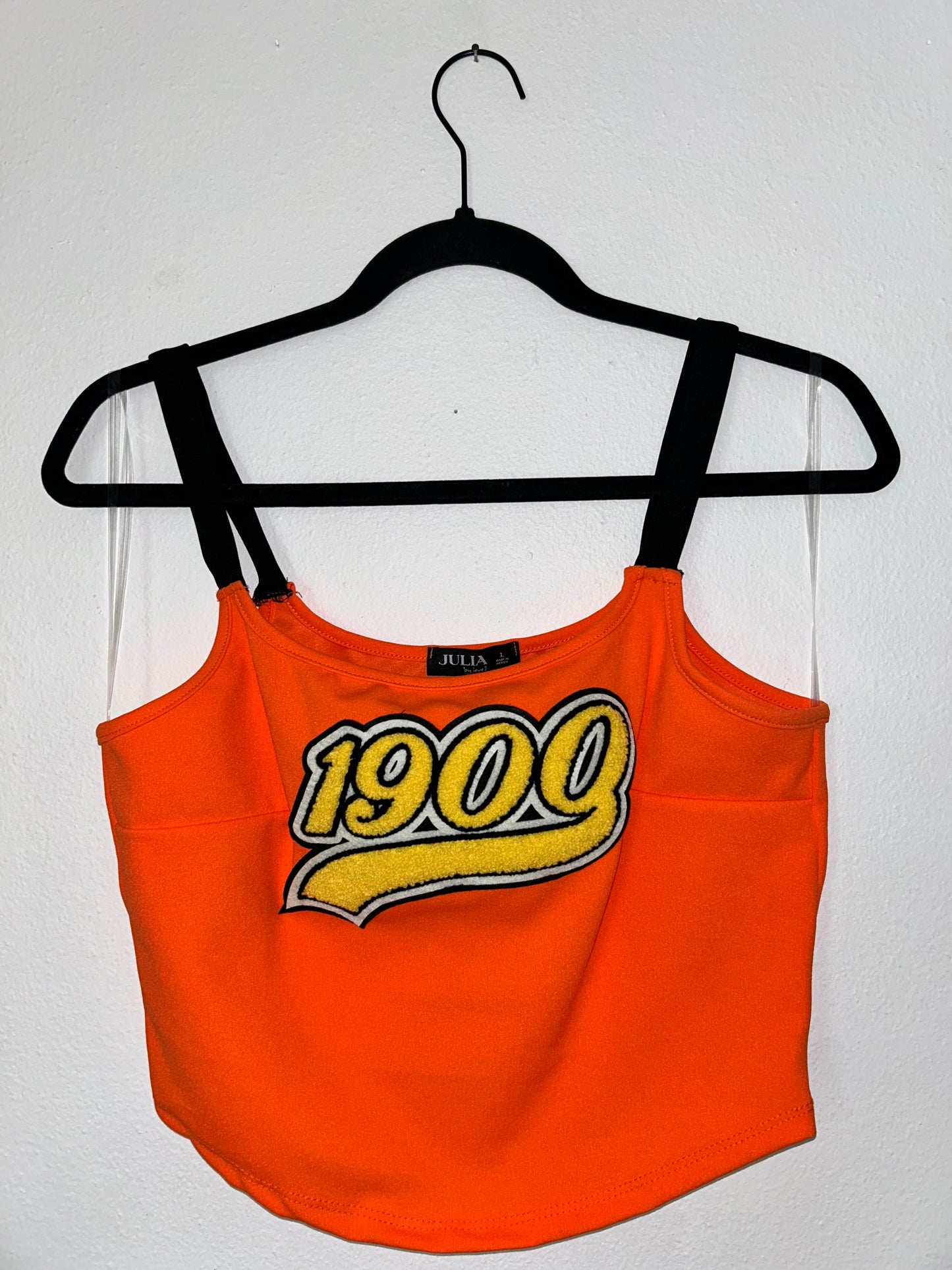 1900 Orange/ Black Graphic Top *NEW*