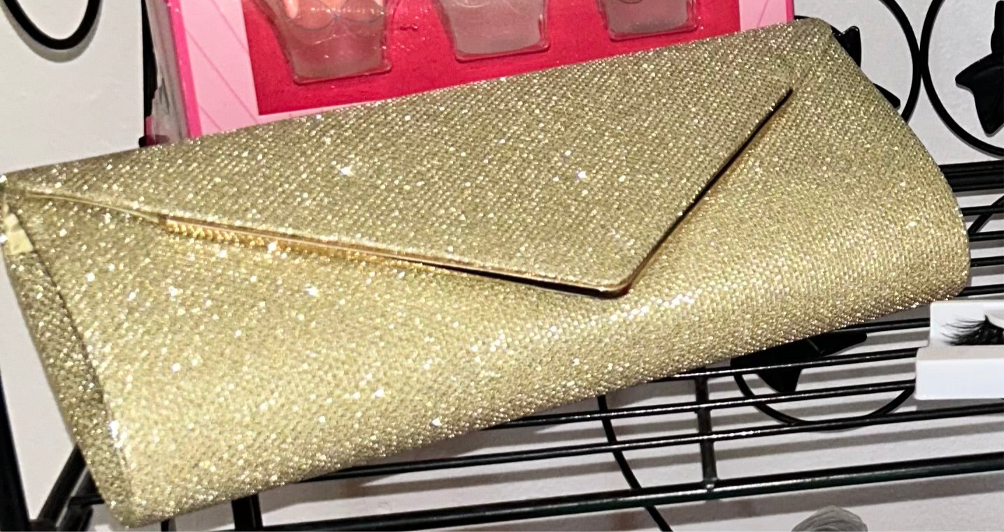 Golden Clutch w/Chain