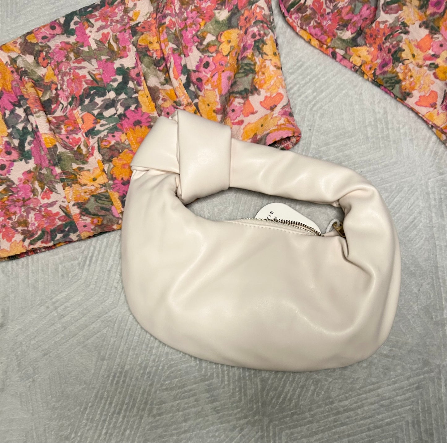 Bag Cream Asymmetrical