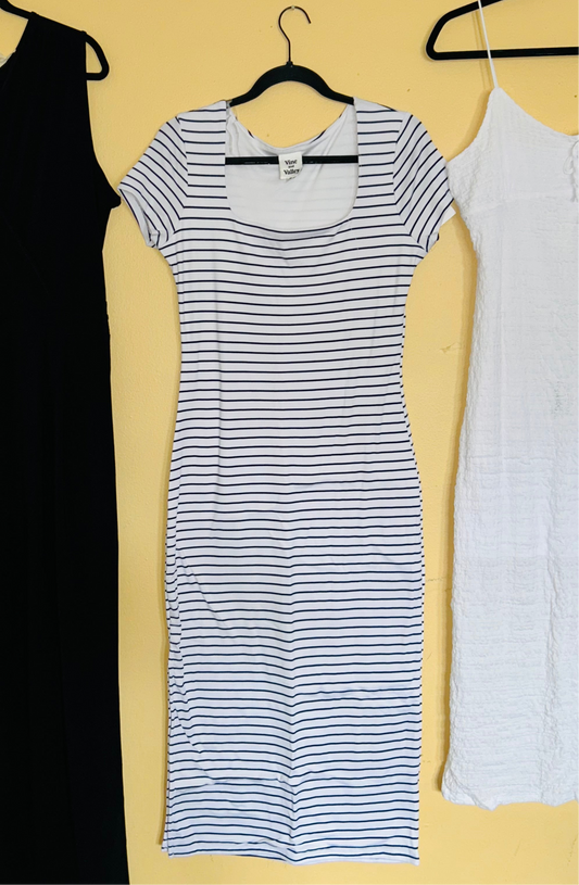 Striped Long Black/White Tee Dress *BRAND NEW W/TAGS*